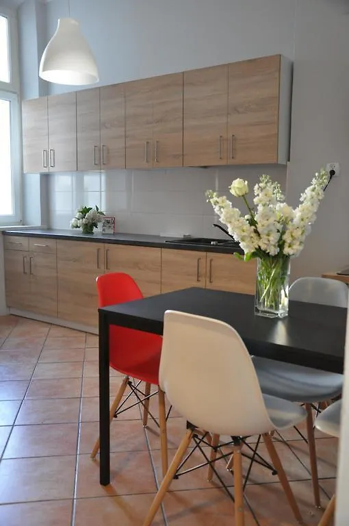 Hollywood Apartments Krakow Poland