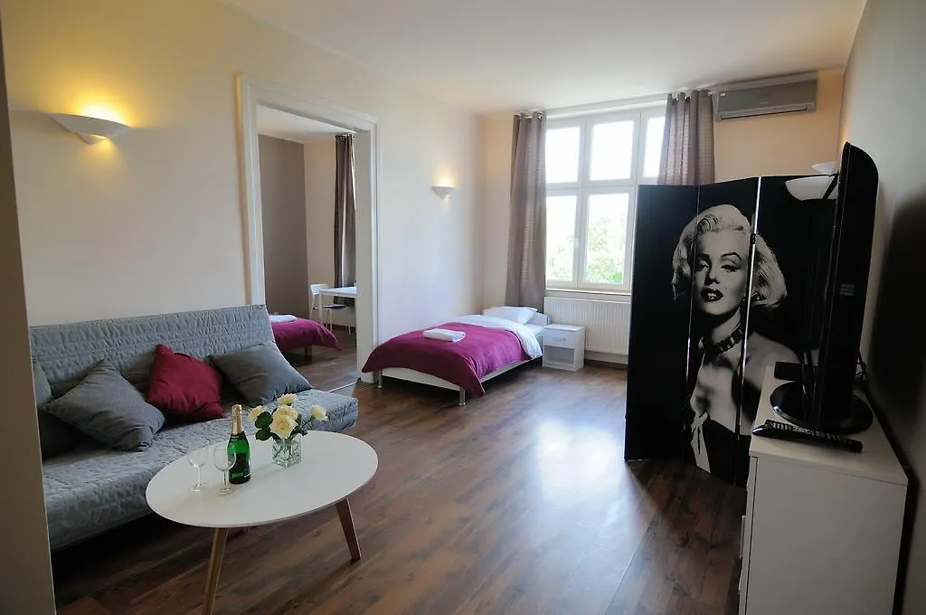 Hollywood Apartments Krakow Poland