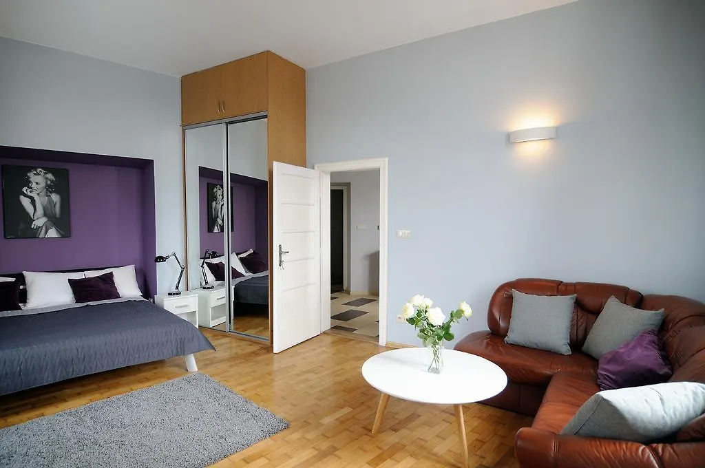 Hollywood Apartments Krakow 0*,  Poland